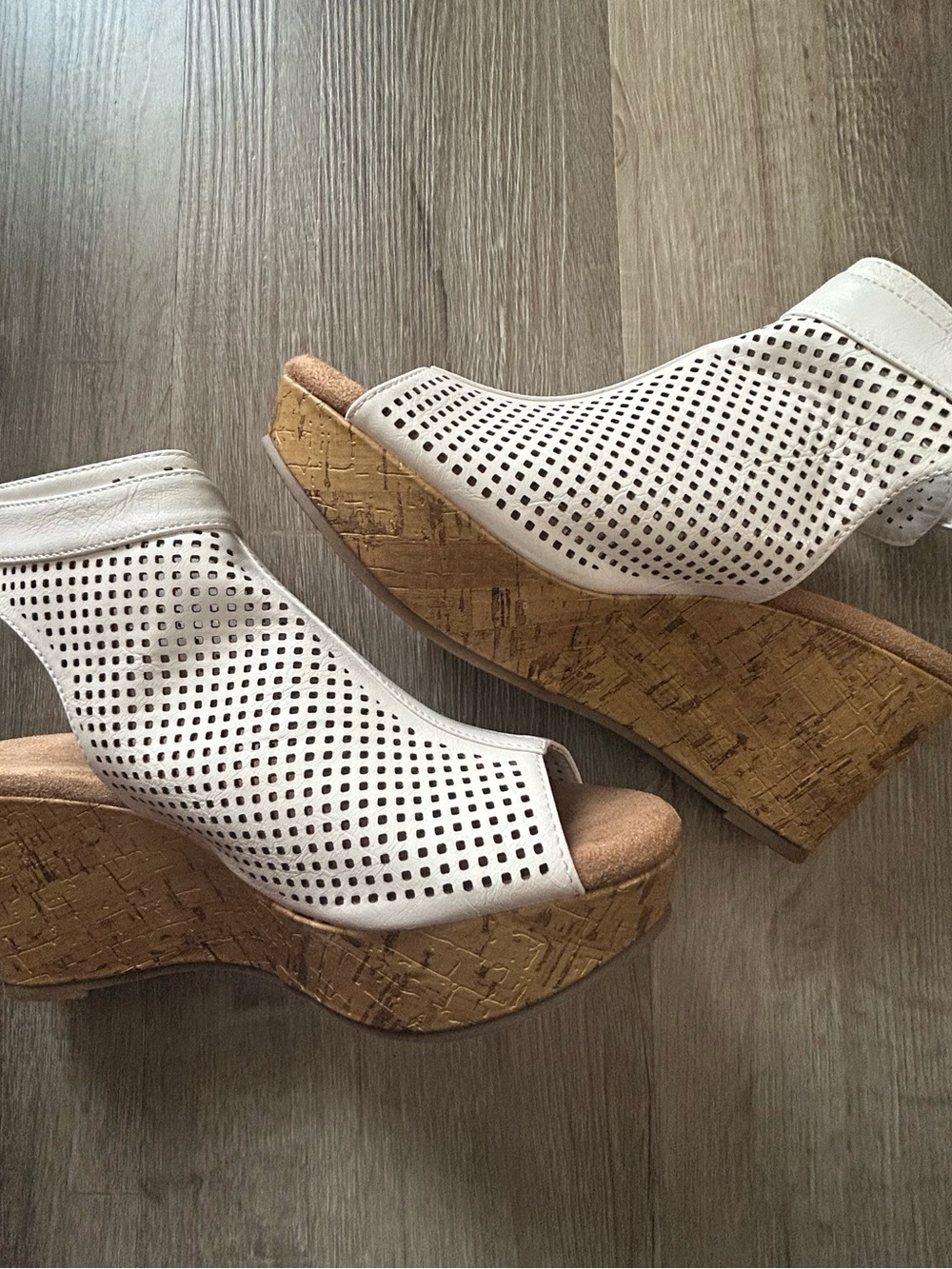Toetos White Cork Wedge Sandals with Ankle Strap - Picture 6 of 9
